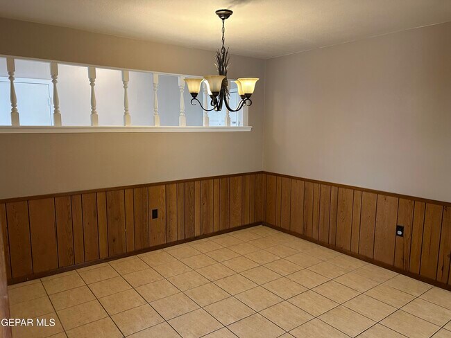 Building Photo - 5125 Sweetwater Dr