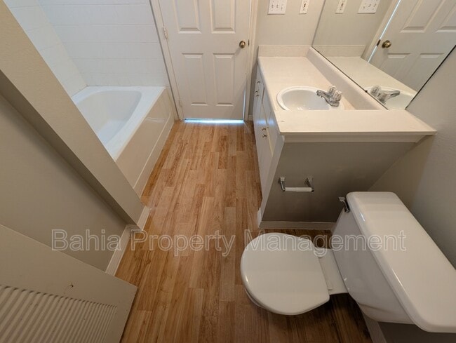 Building Photo - 10562 Windsor Lake Ct