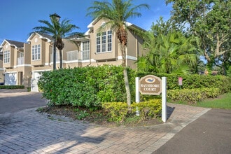 Building Photo - 1800 Bayshore Way