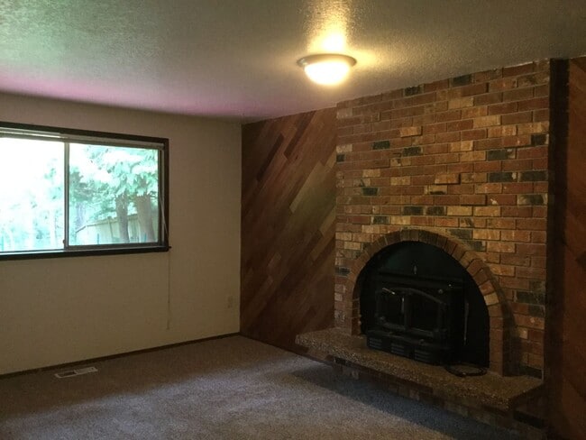 Building Photo - Spacious Mukilteo Rambler in Harbor Pointe – 3BR, Deck & Private Backyard