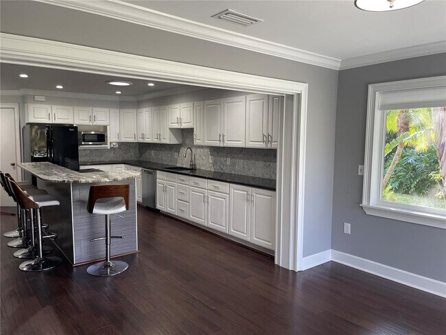 Building Photo - 4848 Hawkshead Park