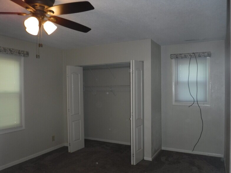 Building Photo - 4609 Cheyenne Rd