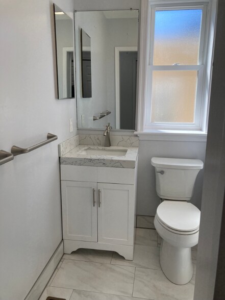 Building Photo - 132 N Collington Ave