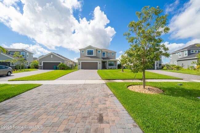 Building Photo - 3233 Casare Dr