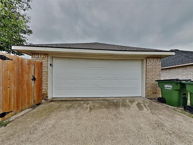 Building Photo - 12619 Summer Hill Dr