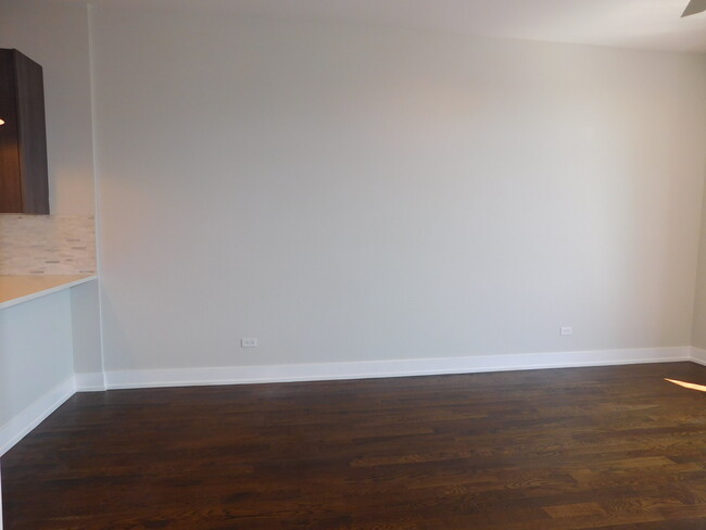 Building Photo - 5139 N Broadway