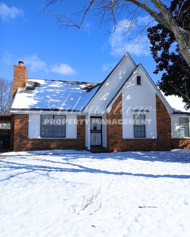 Primary Photo - Newly Updated 3 bed / 2 bath home in