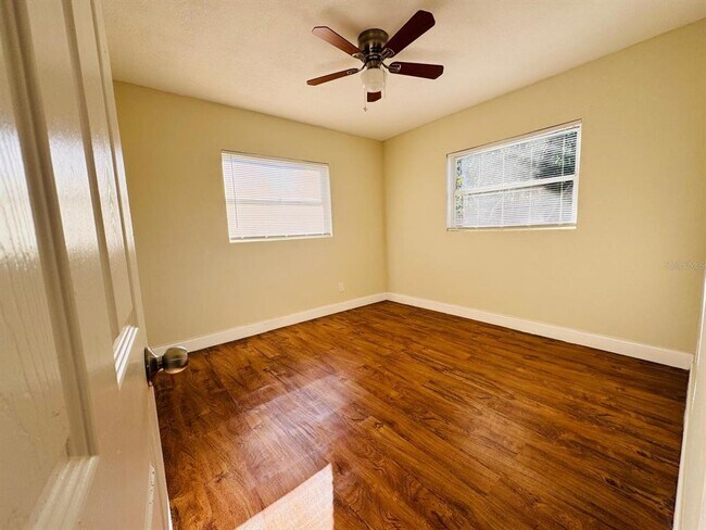 Building Photo - 7024 Moderna Way