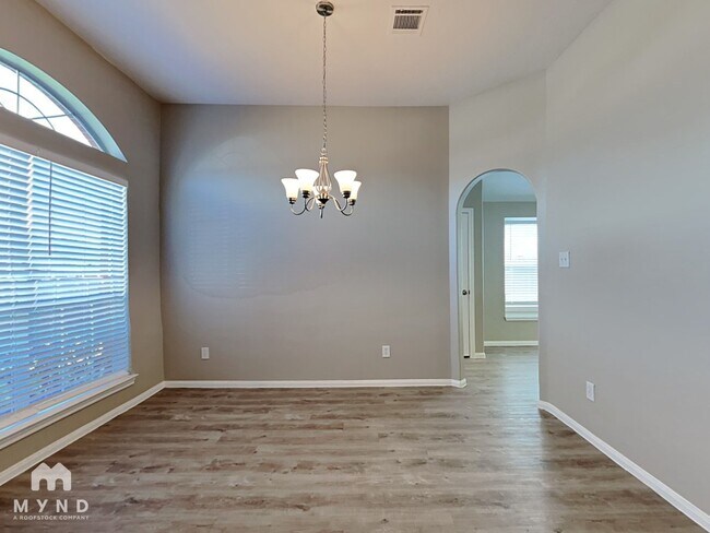 Building Photo - 14906 Sparks Ct