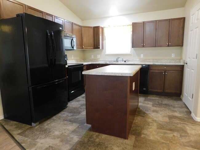 Building Photo - Nice Home in Chatfield II Subdivision
