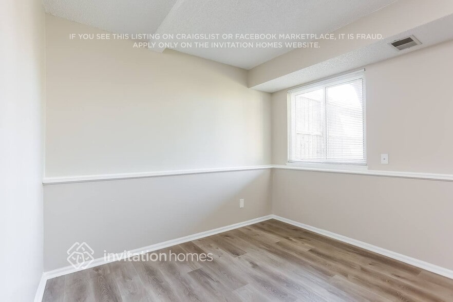 Building Photo - 17959 E Cornell Dr