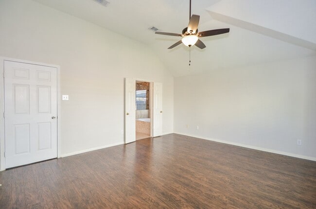 Building Photo - 2218 Millerton Ln