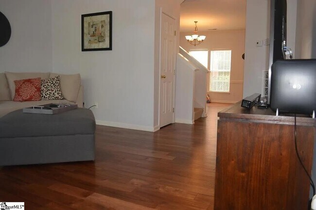 Building Photo - 254 Hadley Commons Dr