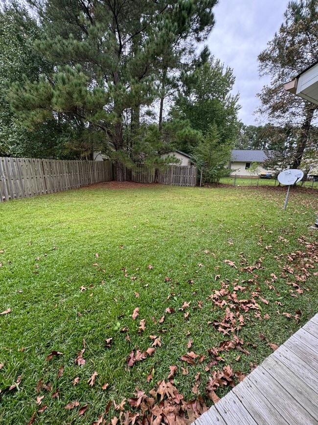 Building Photo - Snuggle Up on Sitton