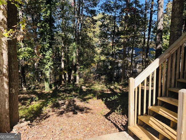 Building Photo - 129 Lost Lake Dr