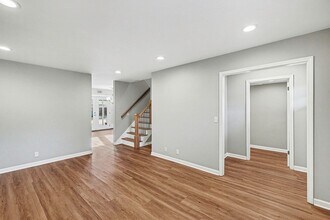 Building Photo - Beautifully Renovated 3bed 2bath home!