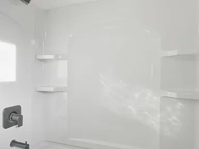 Building Photo - North Spokane 4 Bed, 2 Bath Single Family Home Available Now!