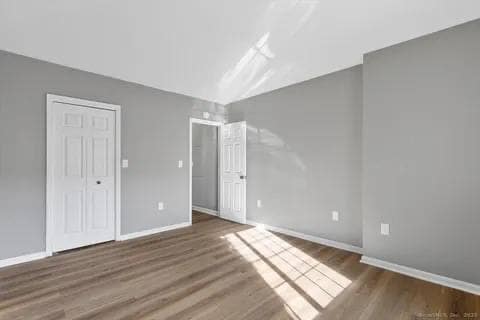 Building Photo - 365 Mather St