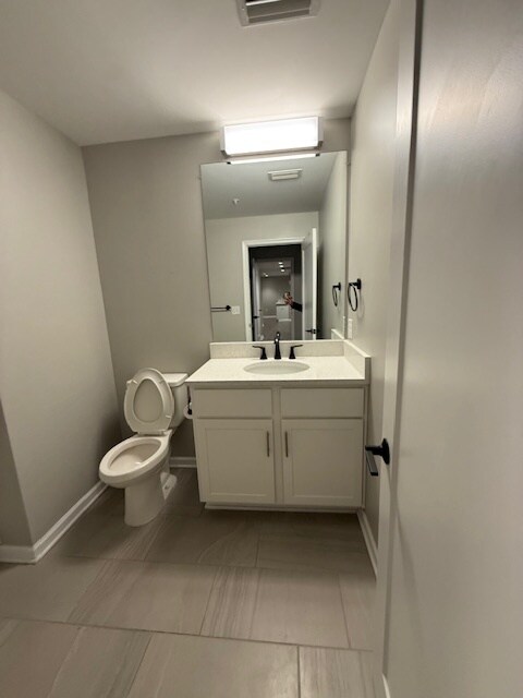 Building Photo - 1504 Ewing Pk Lp