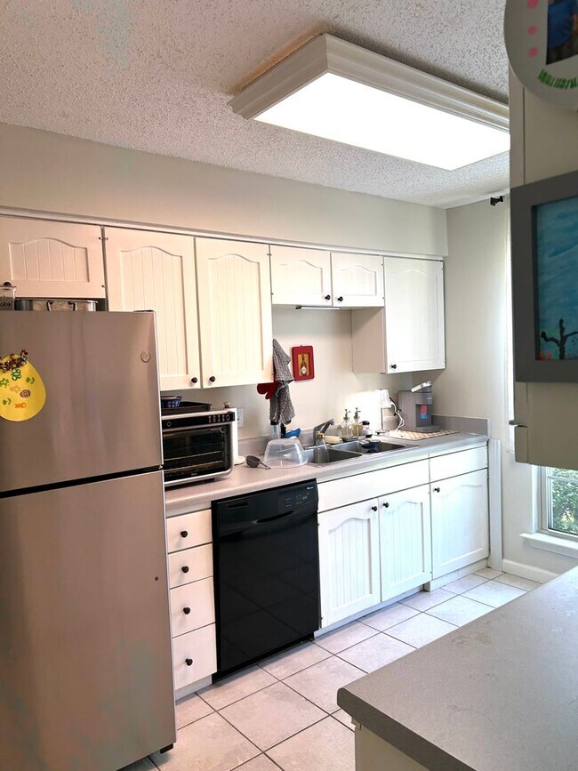 Building Photo - Jefferson Square Condos - Jefferson Hwy/Bl...