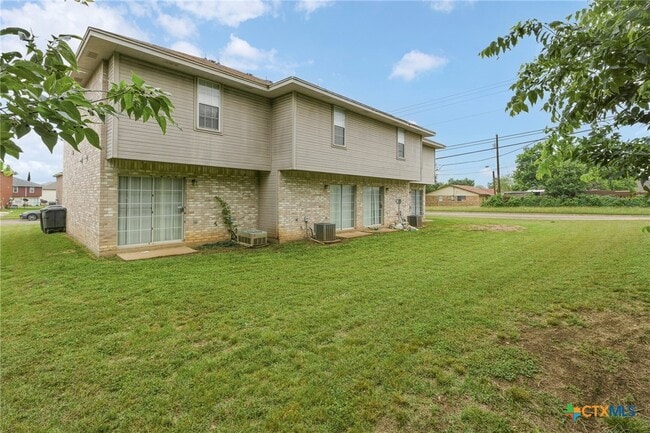 Building Photo - 5701 Redstone Dr