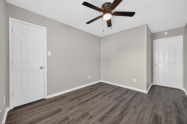 Building Photo - 8010 Indian Desert Dr
