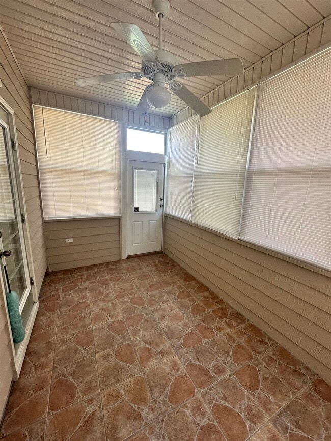 Building Photo - 5614 Hampton Hill Cir