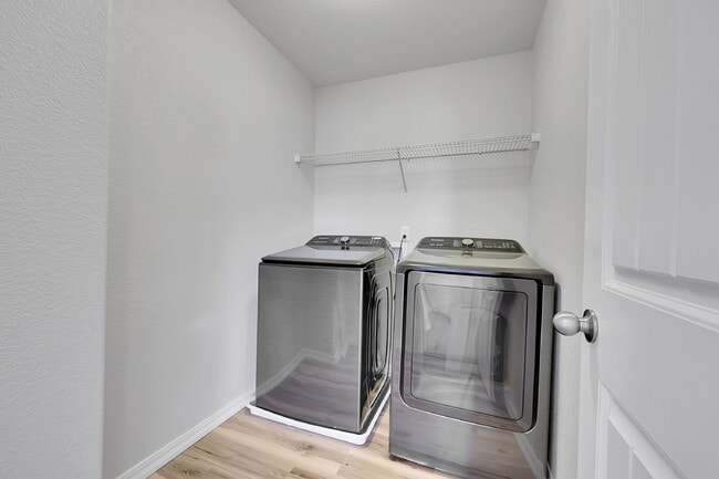 Building Photo - $2,595.00, 3 beds, 2.5 bath, Single Family...