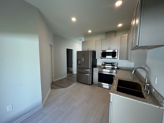 Building Photo - 2022 Trimble Rd