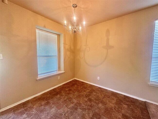 Building Photo - 2624 Haselwood Ln