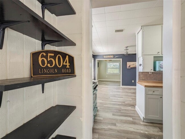 Building Photo - 6504 Lincoln Rd