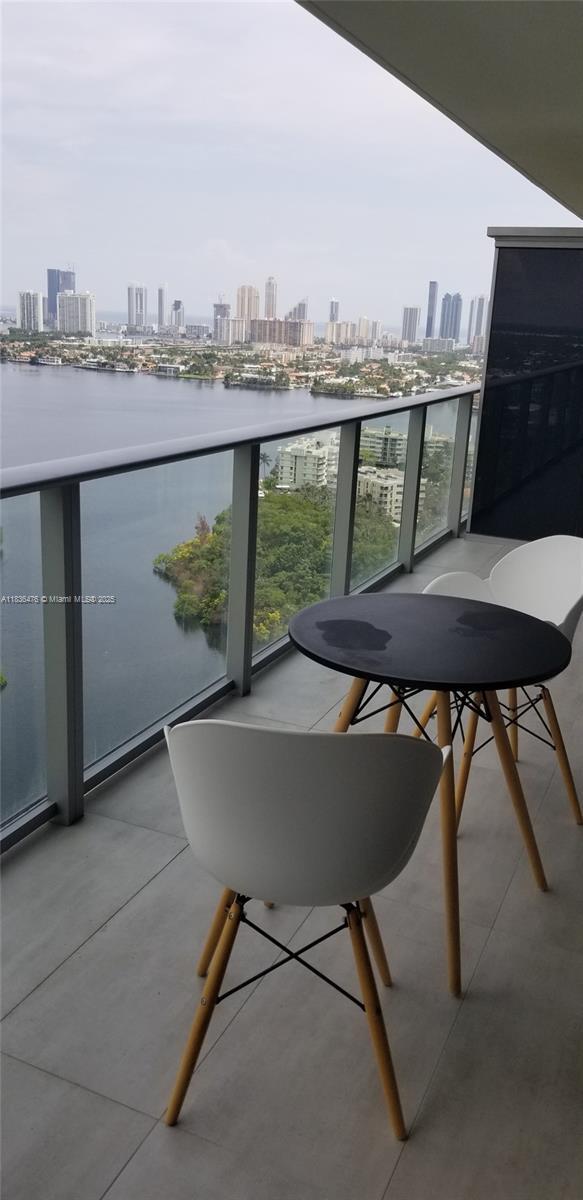 Building Photo - 16385 Biscayne Blvd