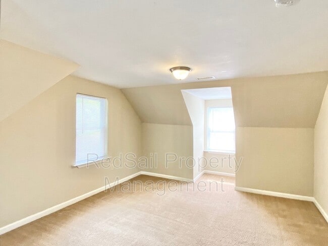 Building Photo - 214 Brightwood Ave