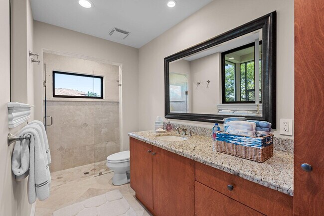 Building Photo - 3310 Palm Beach Point Blvd