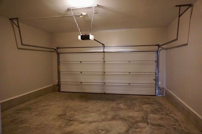 Building Photo - 4307 Regina Dr