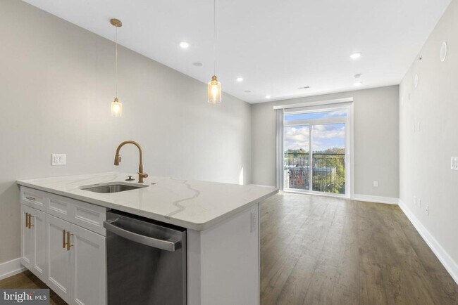 Building Photo - 2209 N Broad St