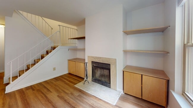 Building Photo - 1433 A St NE