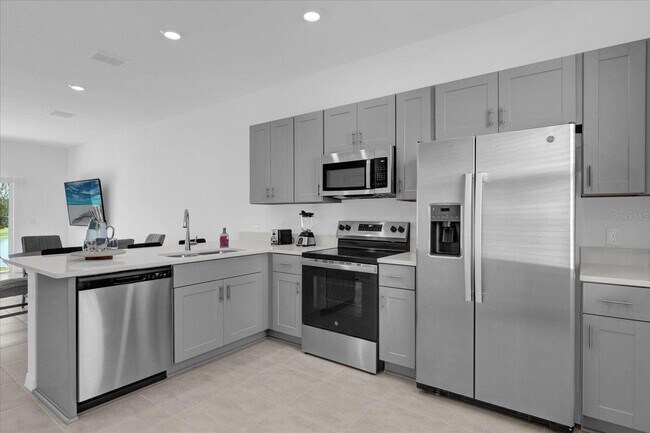 Building Photo - 3221 Skyline Lp