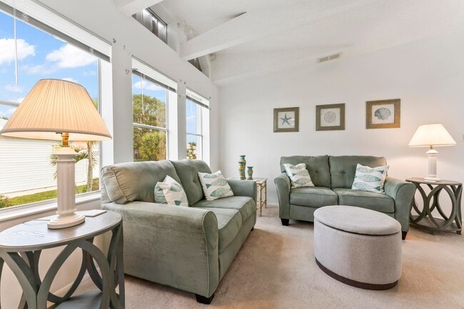 Building Photo - 8913 SW Chevy Cir