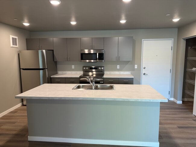 Building Photo - Sagebrush Flats