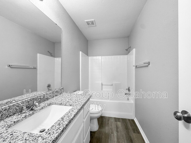 Building Photo - 10636 NW 35th St