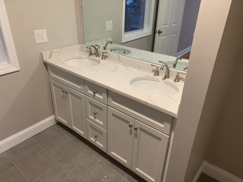 Bathroom - 56 June St