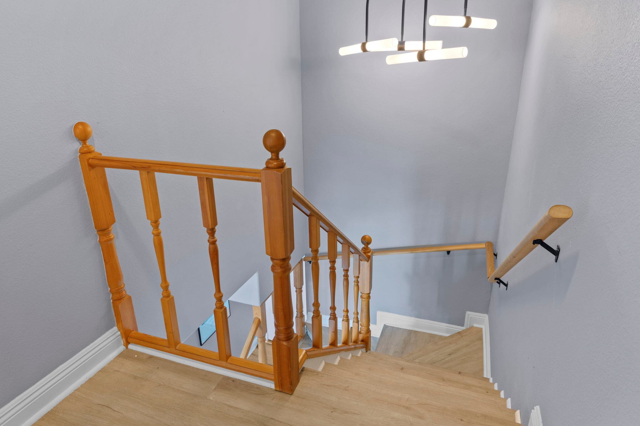 Building Photo - 257 Avenida Adobe