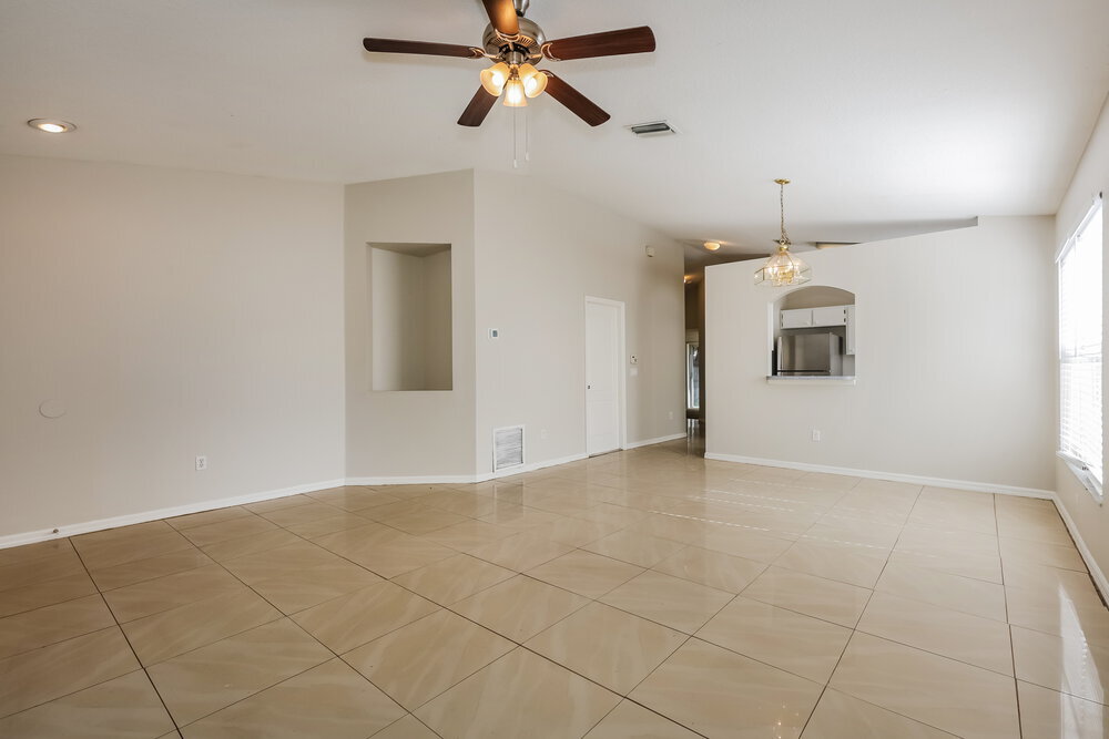 Building Photo - 1022 Harvest Moon Dr
