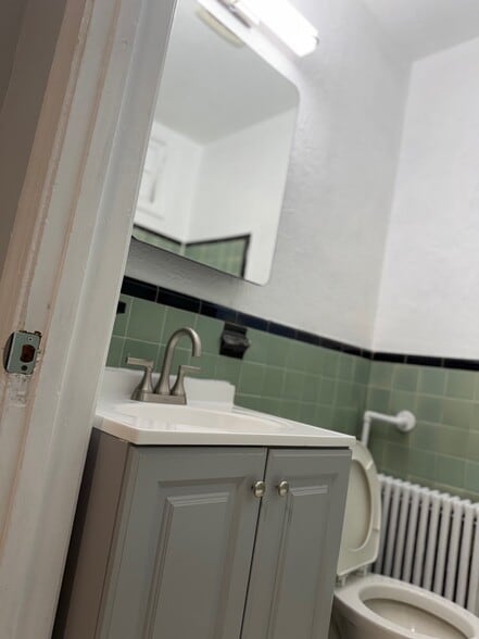 Building Photo - 3008 Nelson Pl SE