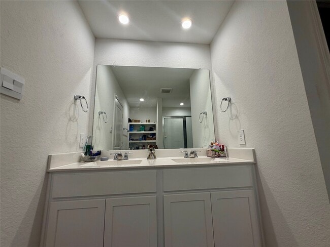 Building Photo - 31119 Brightwell Bnd