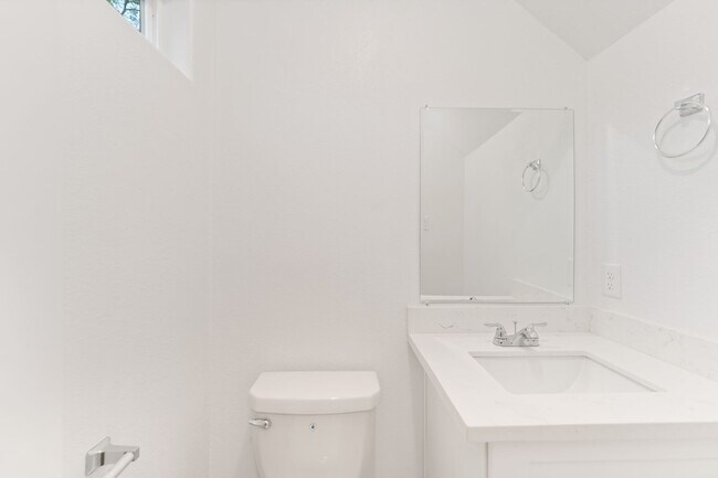 Building Photo - ? Spacious 4BR / 3.5BA Single-Family Home – Move-In Ready! ?