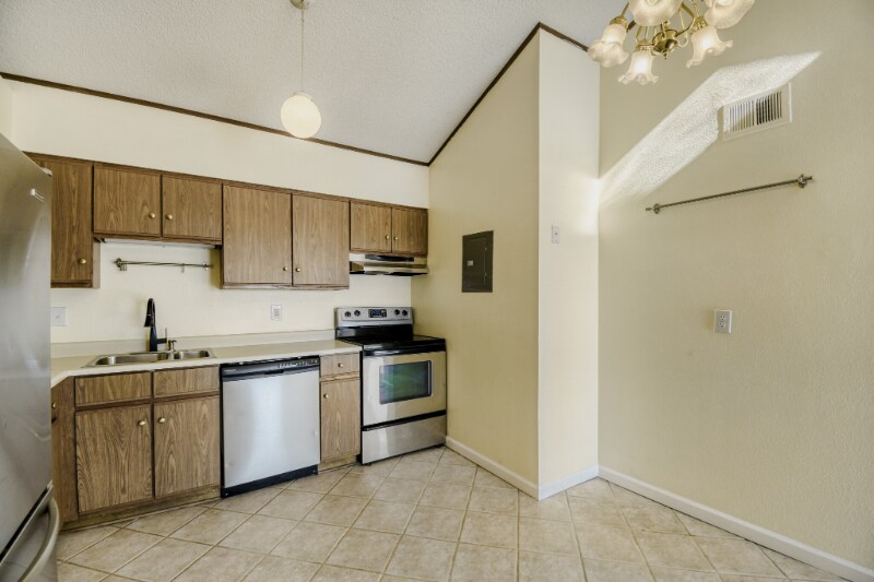 Building Photo - 8813 Colorado Blvd