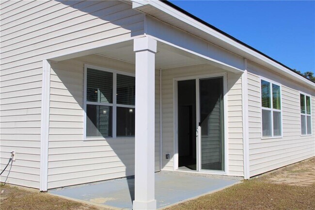 Building Photo - 3 Woodford Reserve Dr