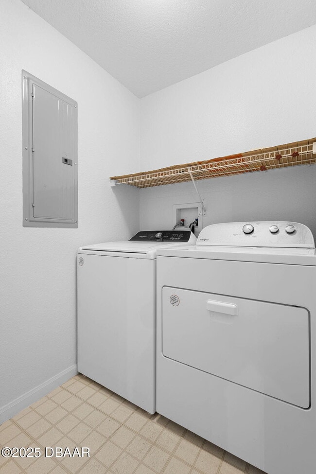 Building Photo - 940 Village Trail